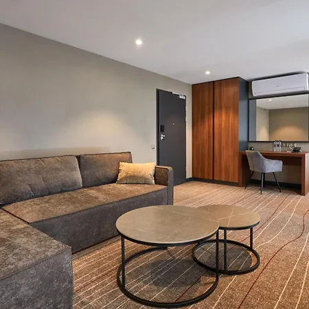 Sky Loft By Rixwell International 4*