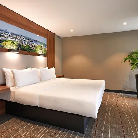 Sky Loft By Rixwell International Hotel 4*