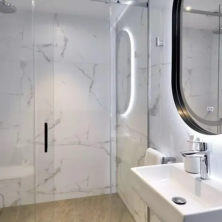 Sky Loft By Rixwell International Hotel Kyiv