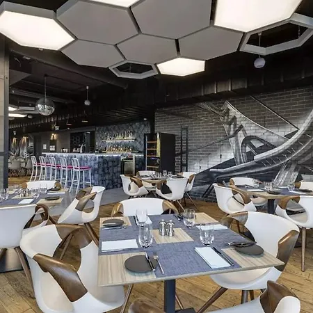 Sky Loft By Rixwell International Hotel