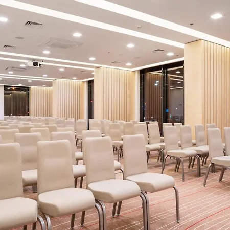 Sky Loft By Rixwell International Hotel